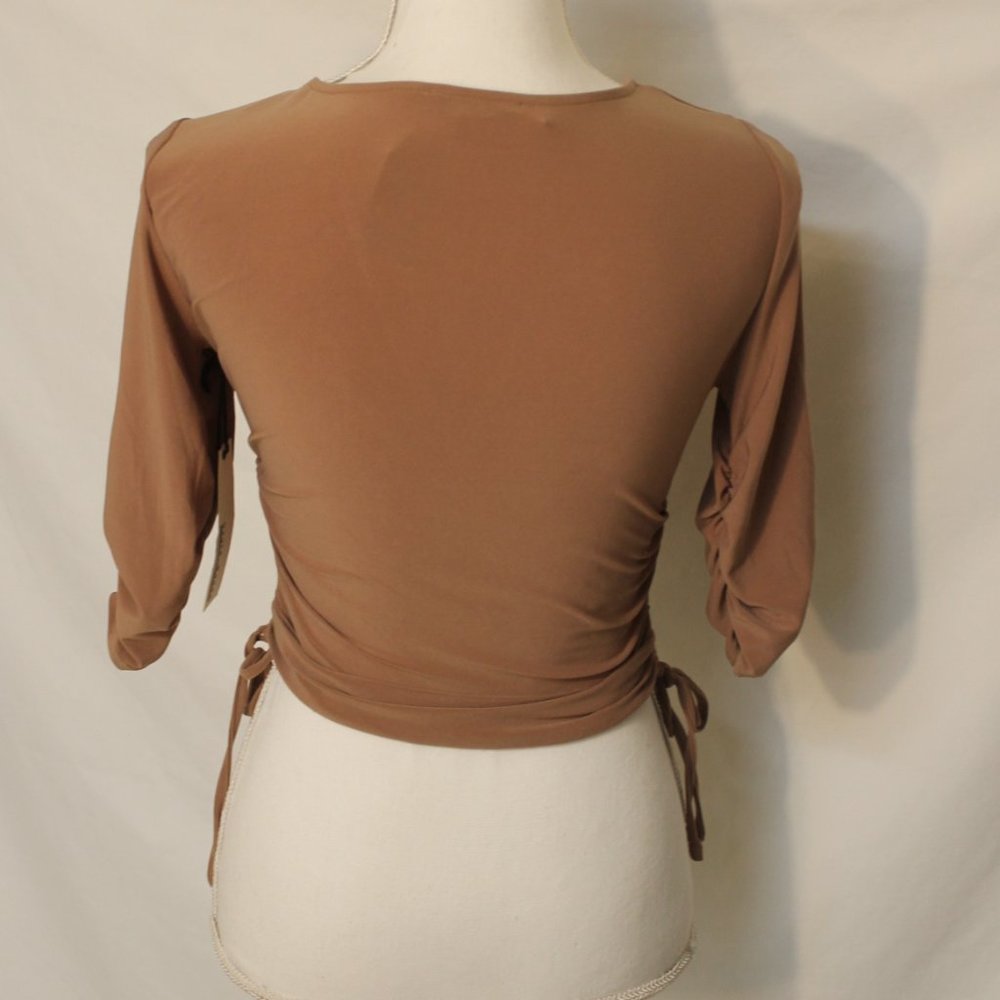 HAUTE MONDE TAN WRAP BLOUSE SIZE SMALL V-NECK FRONT GATHERED 3/4 SLEEVE TIES NWT - Picture 2 of 11